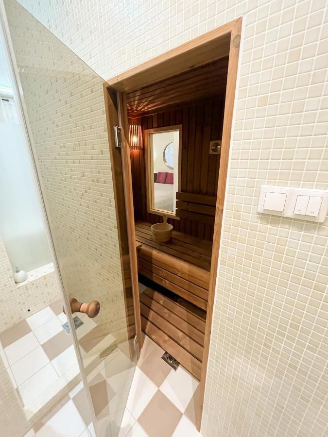 Sauna Studio At Synagogue บูดาเปสต์ ภายนอก รูปภาพ